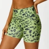 pantaloncini colore verde lime
