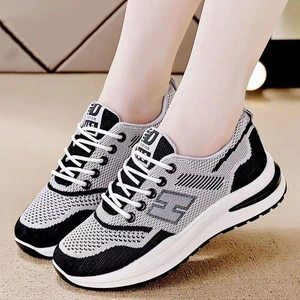New Women's Fashion Casual Sports Shoes Soft Sole Breathable Campus Lace-up Walking Shoes Custom Shoes
