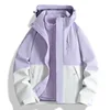 Neige douce, violet magique, blanc chaud.
