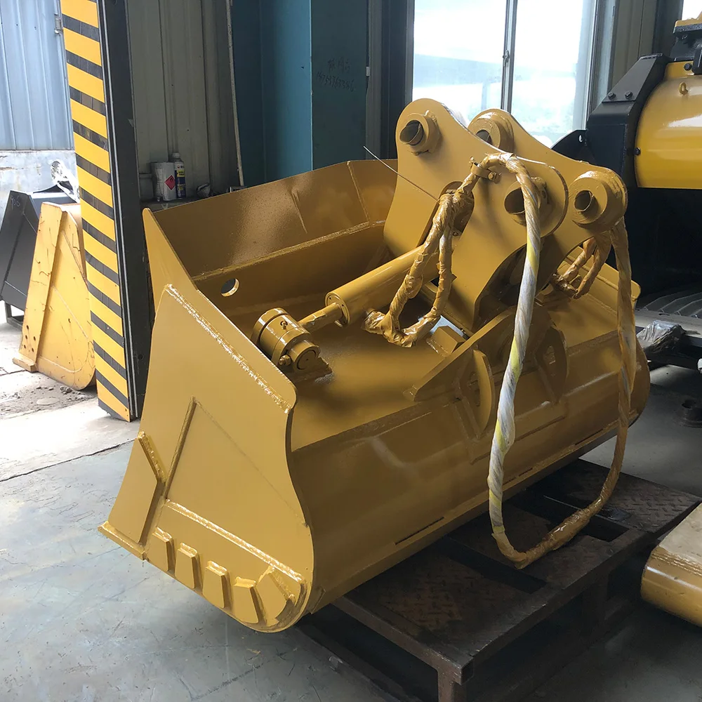 MONDE Excavator 360 Rotating Tilt Bucket - Durable & Versatile