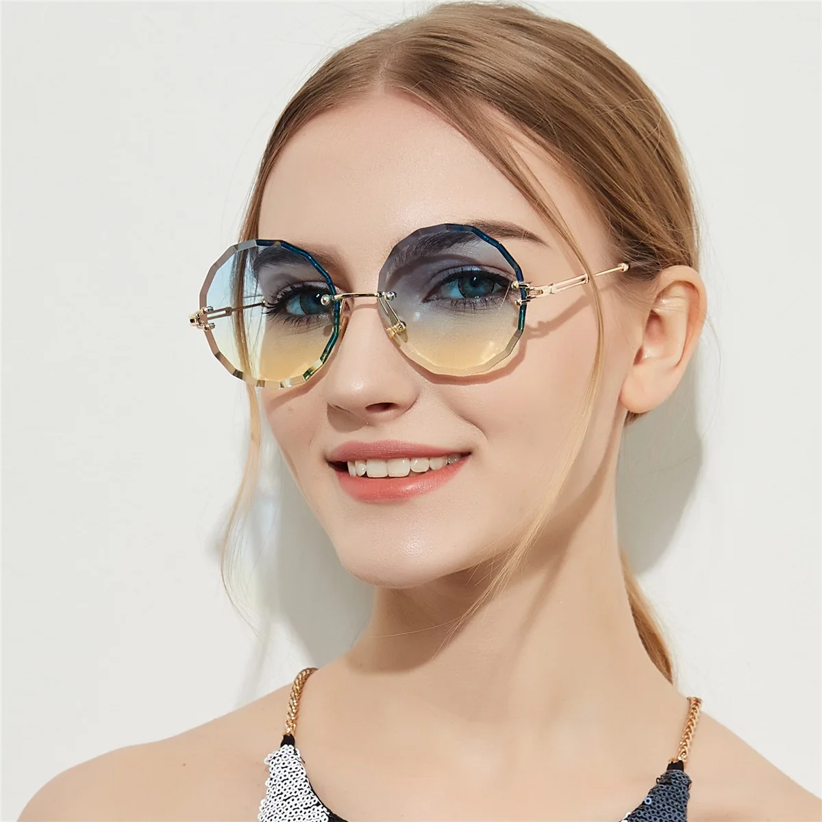Круглые очки солнцезащитные женские