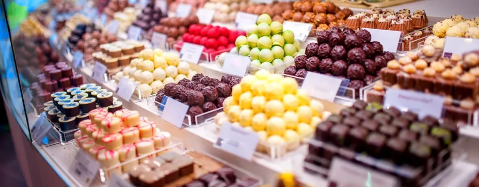 Vertical Large Capacity Enrobing Belt Chocolate Tempering Machine with Vibrating Table