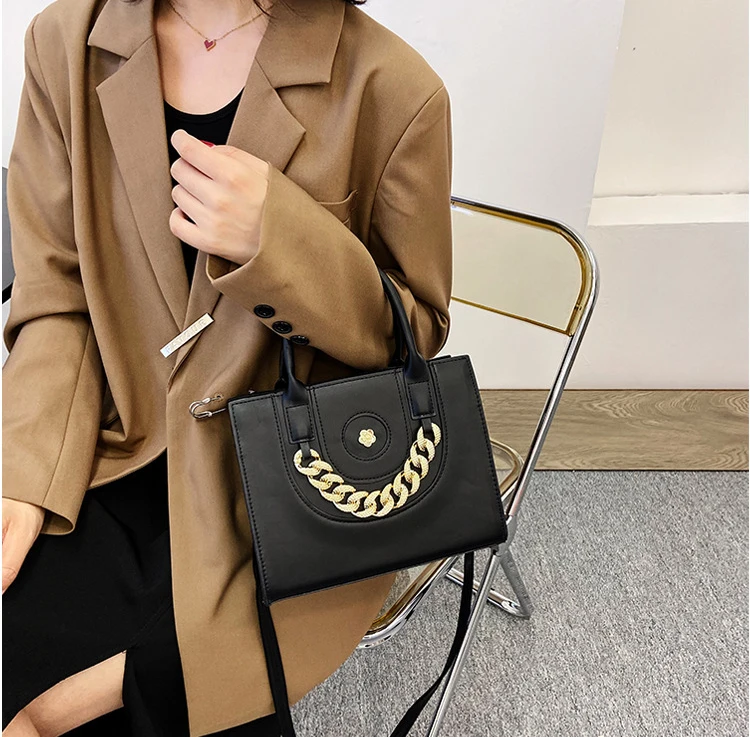 Fashion Design Chain Sling Bags For Women Popular Large Shoulder Bags