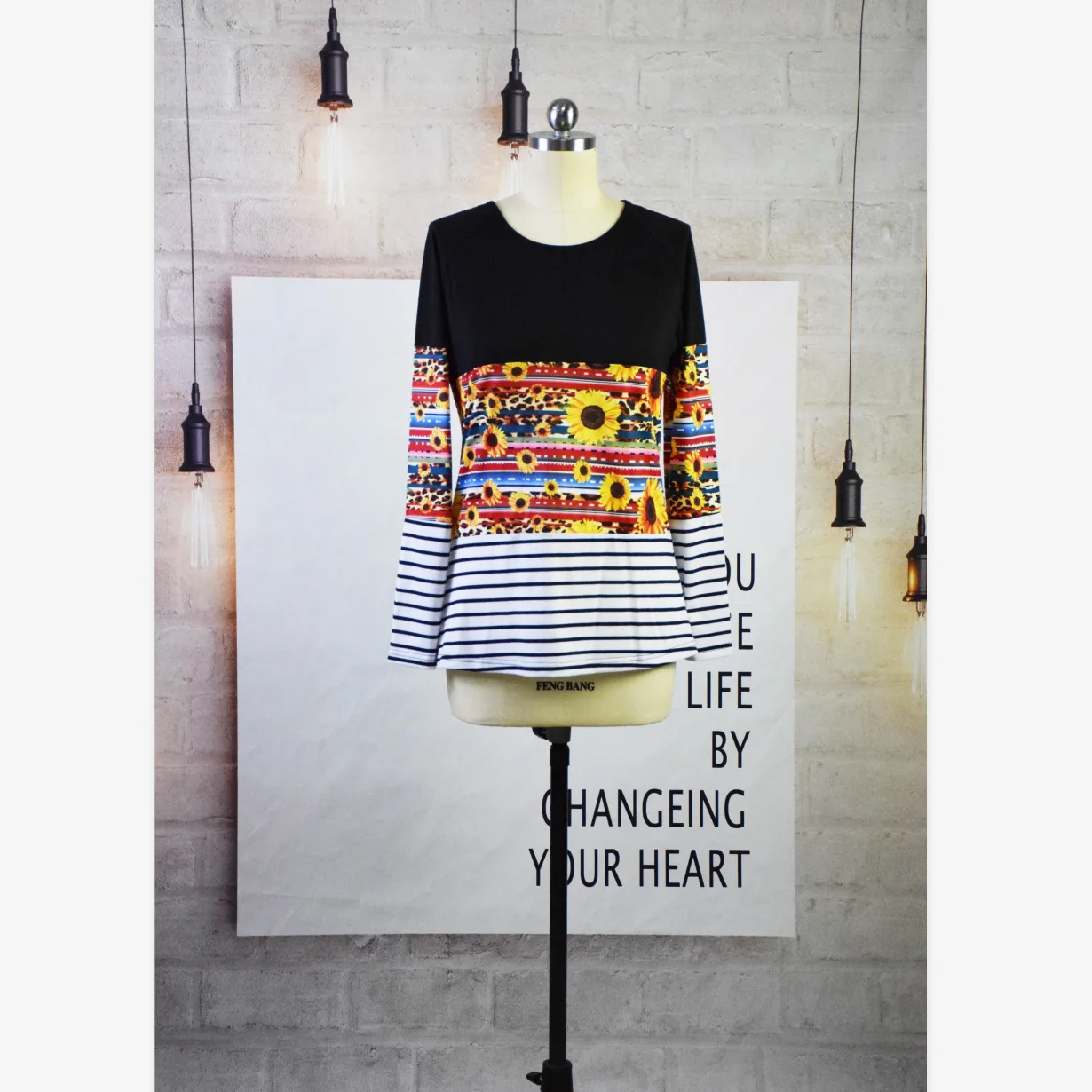 
 MM-090 Новая мода в черной и белой расцветке, в наличии; Платье в полоску и желтого цвета с принтом «Подсолнух», футболки с длинным рукавом Bobo choses для «mommy and me», снижение цен, модная одежда  