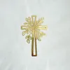 Cruz de hoja dorada