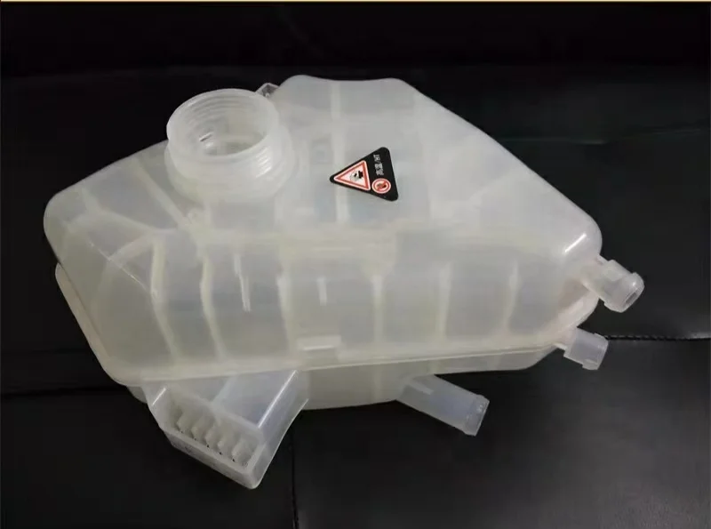 8V218K218AB Original Car Coolant Radiator Tank Expansion Tank With Cap and Pipe Hose