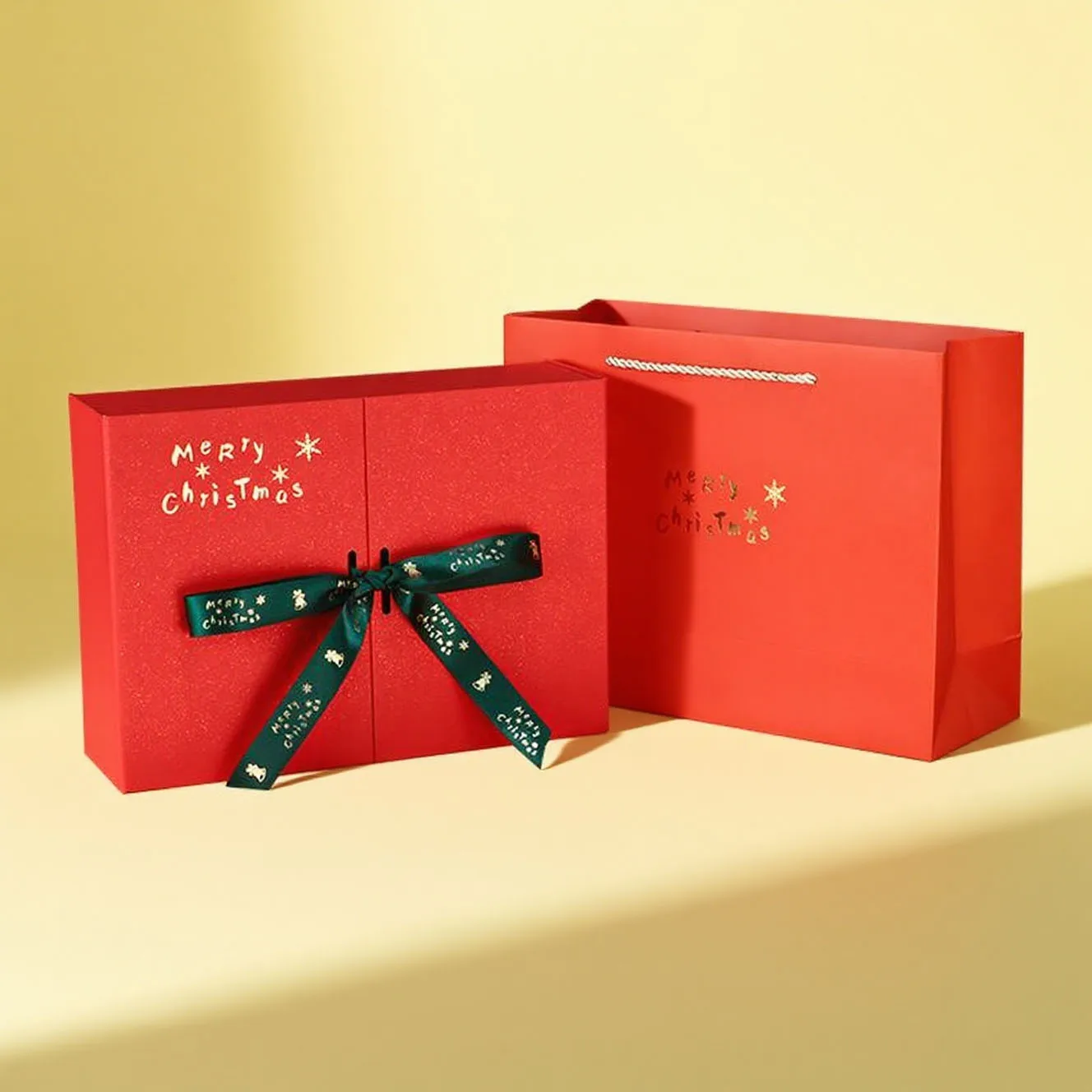 Custom Christmas Gift Box | Festive Paper Packaging | Holiday-Themed Design with Premium Finishing