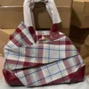 patrón de cuadros rojos
