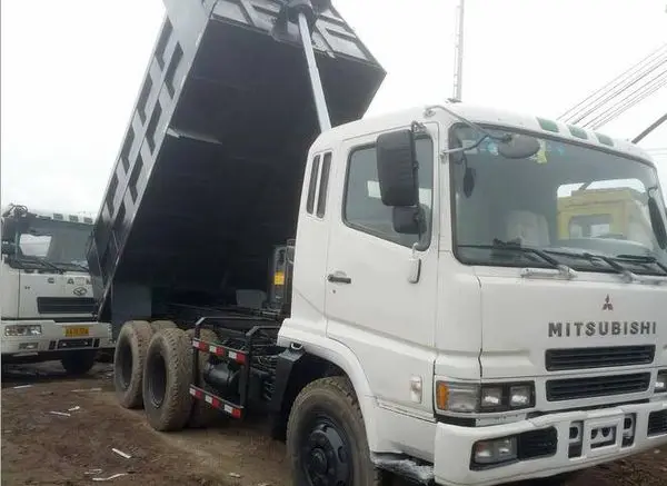 
 Недорогой б/у самосвал ISUZU высокого качества  