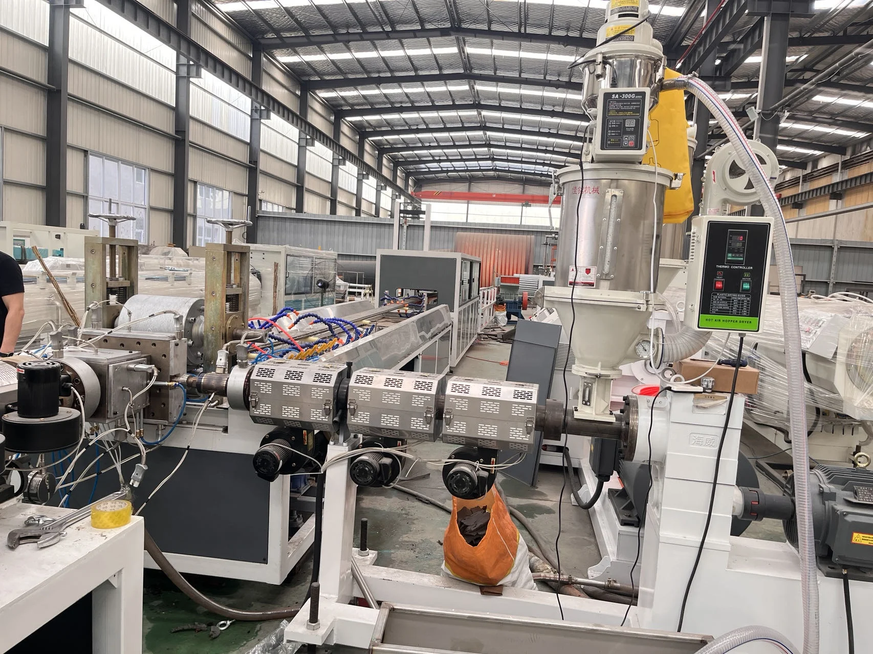 Pvc Wpc Profile Extrusion Line Production Wpc Iet Floor Decking Floor Panel Forming Making Machine Making for Board Full Line
