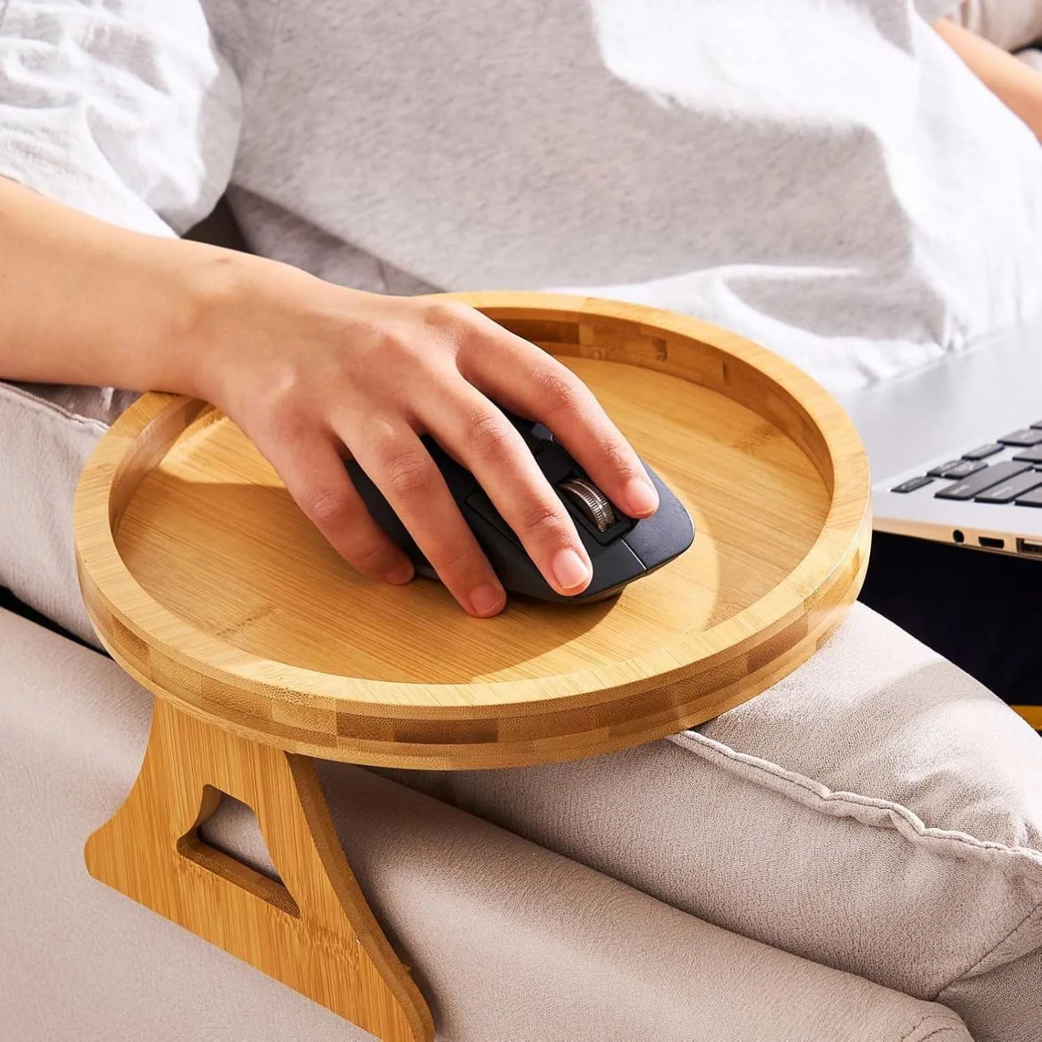 Factory Wholesale Bamboo Sofa Arm Rest Tray Couch Cup Holder Table with Cup Coaster Storage Trays