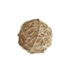 Bola de ratán de 7 cm.