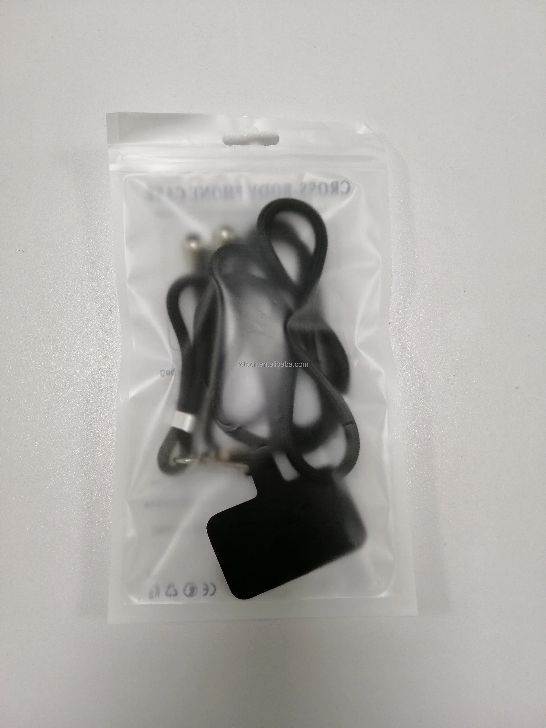 Capa de telemóvel silicone irregular com alça e bolso smartphone_voghion.com