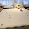 Polka dot strawberry - pink [fitted sheet style]