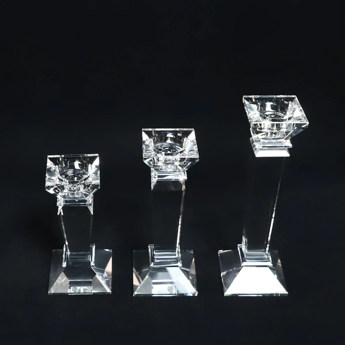 wholesale Crystal hot sales popular new design gold Candle Holder Set Elegant Tall Glass Crystal Candles Holder