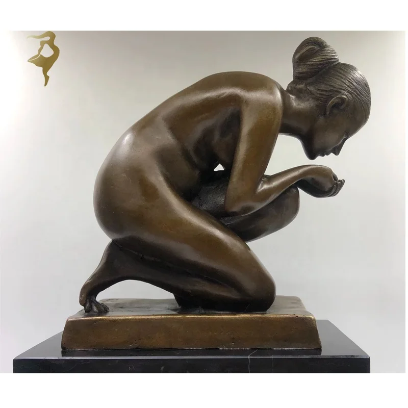 Metal European Modern Design Style Decorative Marilyn Monroe Statue Beautiful Nude Woman Bronze Figure Sculpture