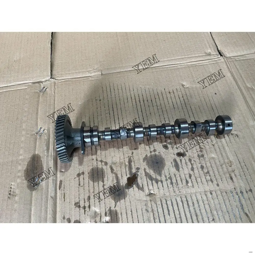 Factory Quality OEM D722 Camshaft Assembly 16864-16010 for Kubota