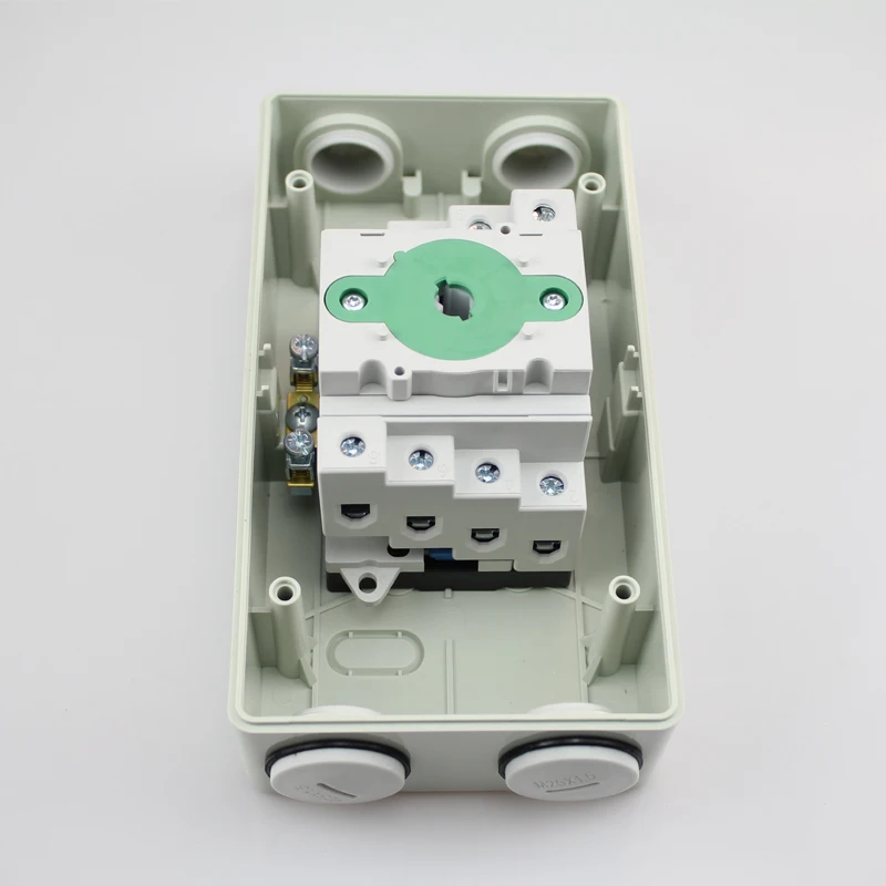 Solar PV DC Isolator Switch 2 pole 4 Pole 32A