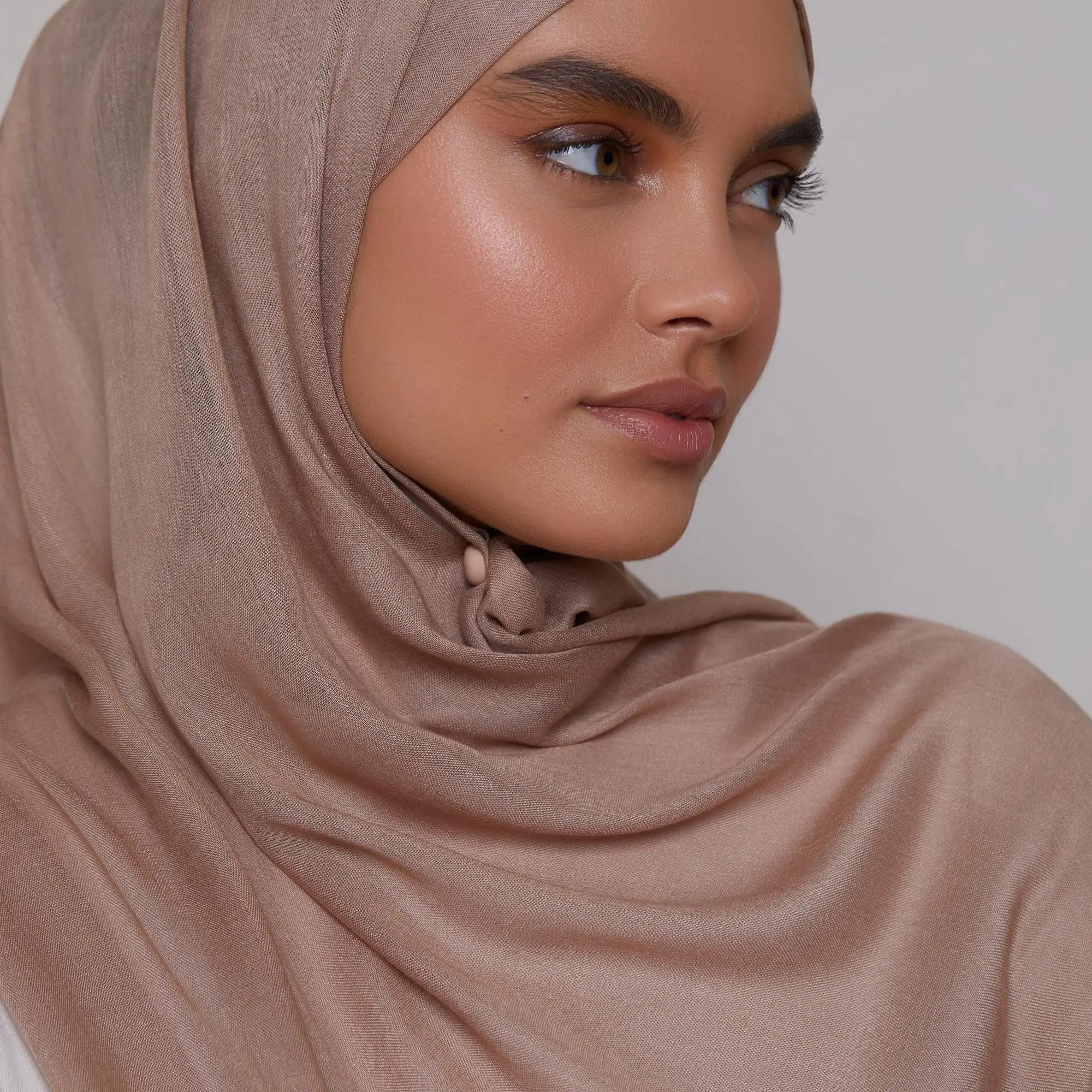 2025 Custom Packing 100% Viscose Modal Hijab Bamboo Scarf Soft and Breath Cotton Modal Premium Headscarf