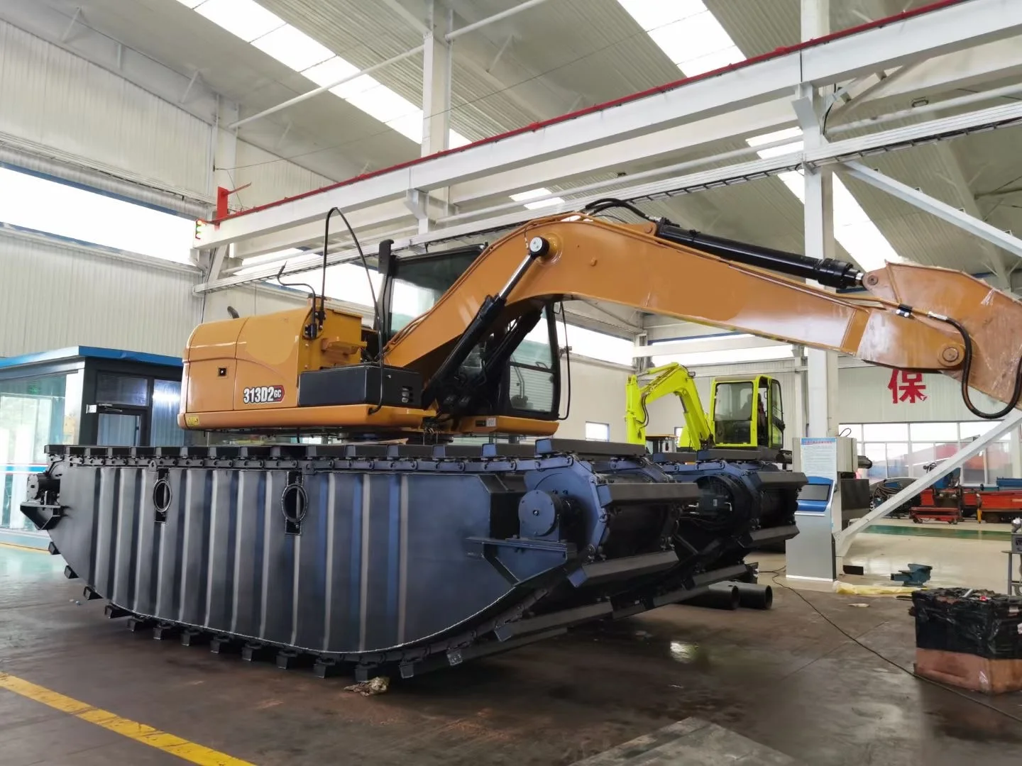 Amphibious Excavator Track Cleats Pontoon Swamp Buggy in Stock Good Condition With Strong Engine