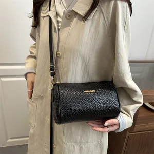 Fashion Checkered Shoulder Bag Women Stylish Crossbody Tote Large Capacity Casual Versatile Practical Trendy Daypack Accessory