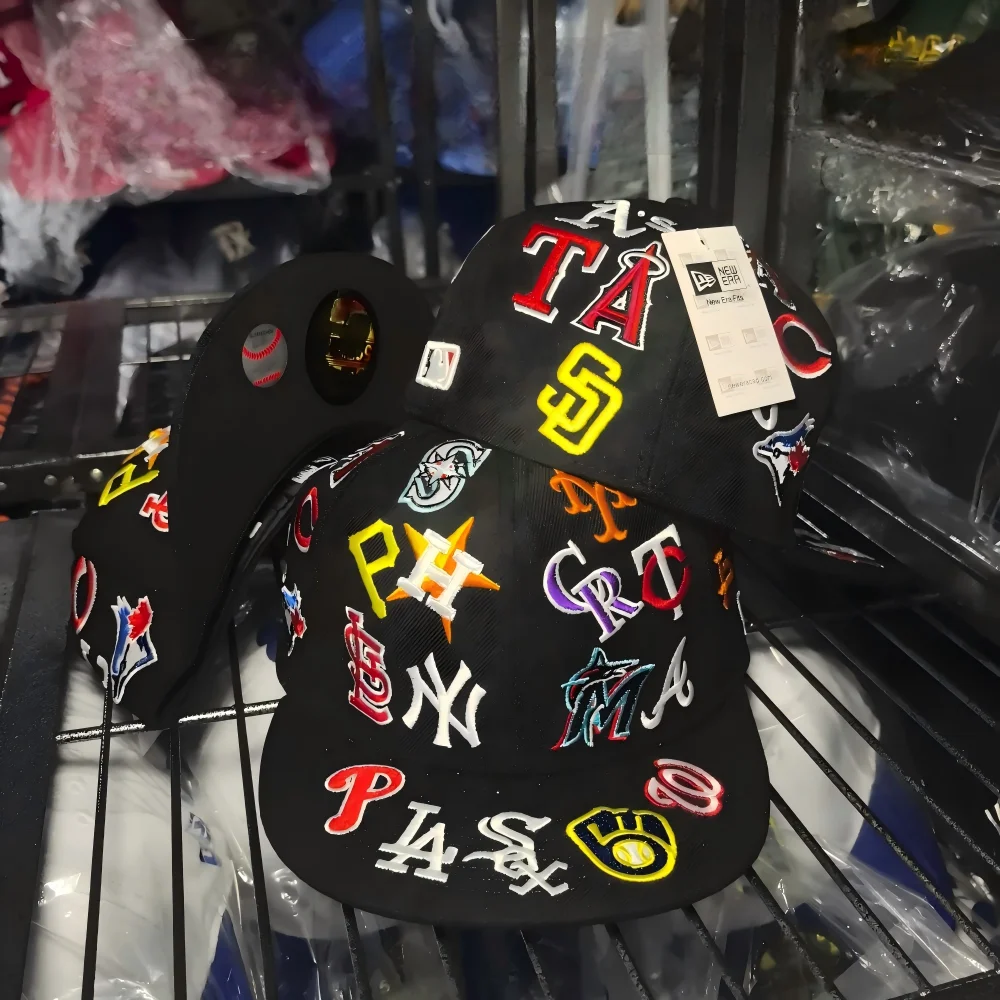 Multi-Logo Embroidered Flat Brim Baseball Cap Unisex Hip Hop Streetwear Snapback Hat for Men Women