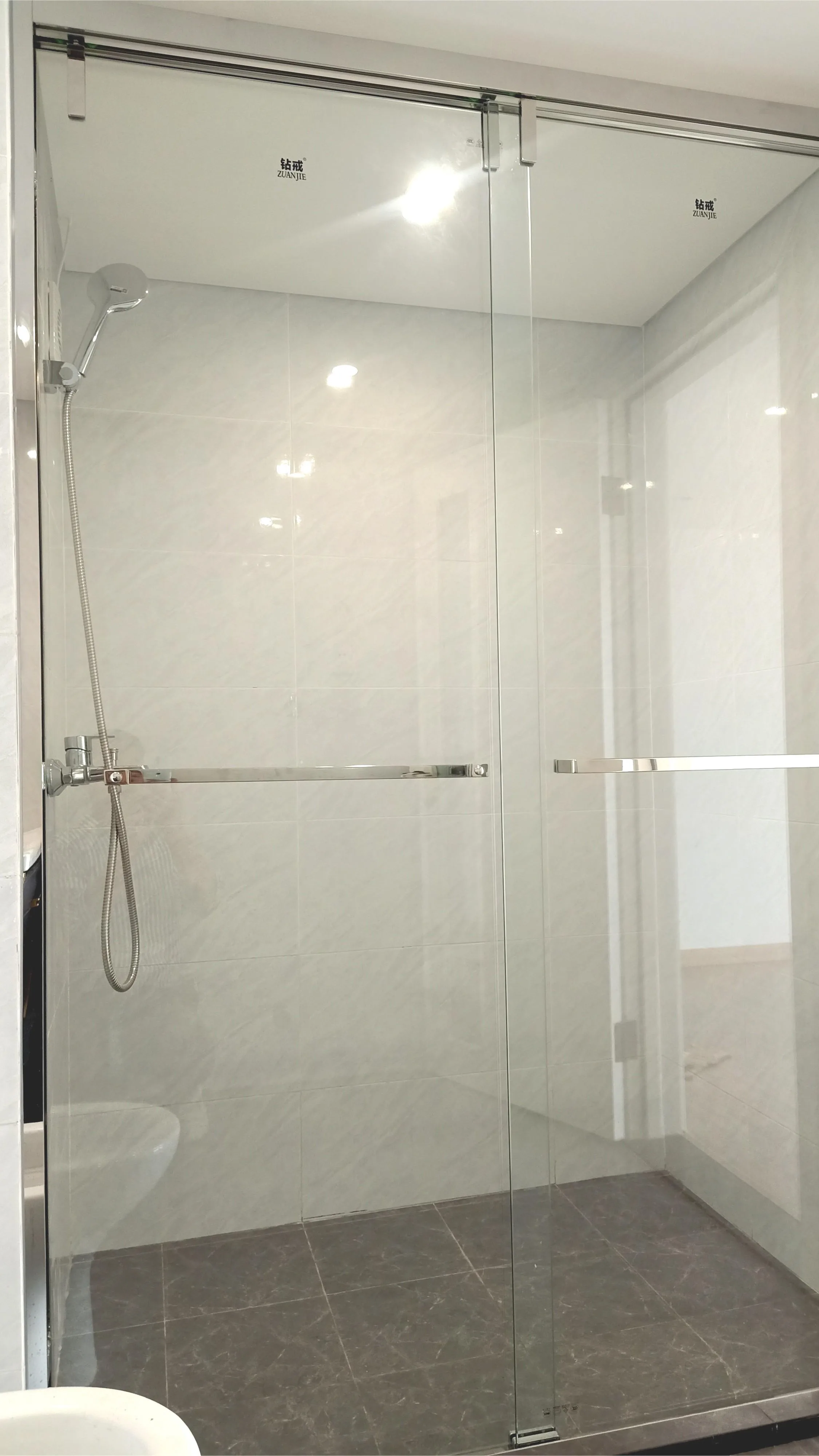 Hotel And Apartment Design Bright Mirror Light Shower Glass Mirror