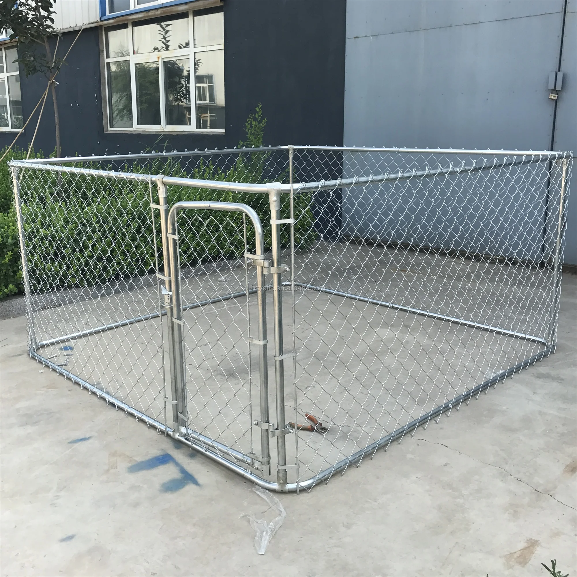Online Hot Sell in America! 7.5 X 7.5 ft Dog Run Chain Link Dog Kennel with  Roof Cover
