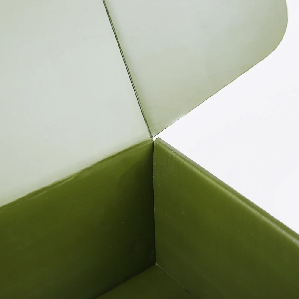 Ensemble de boîtes d'expédition sur mesure en carton ondulé vert pour vêtements / emballage de chaussettes, conception de logo, dorure à chaud, rangement de sous-vêtements, feuille métallisée incluse