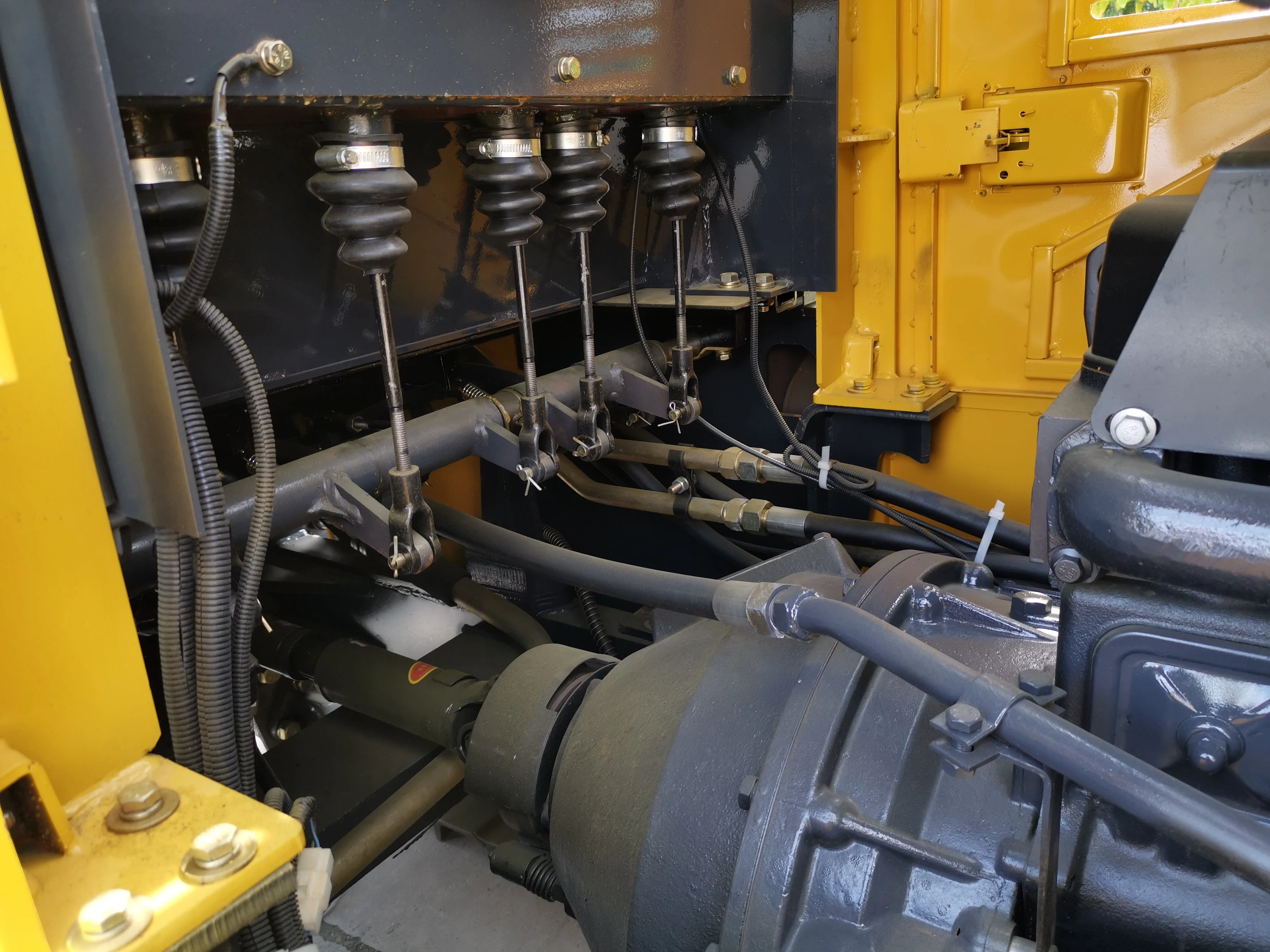 2024 Многофункциональный длительный срок службы хорошее состояние бульдозер мини-гусеничный