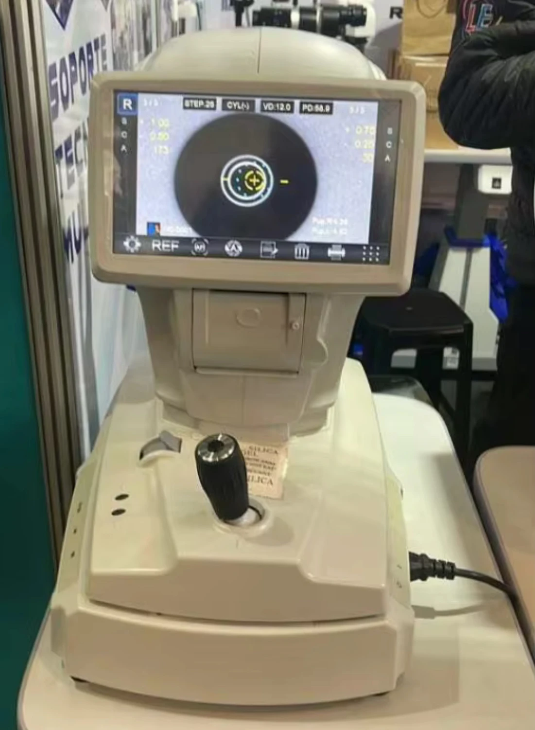 AutoRef RM-800 Vissin Automatic Refractometer with LCD Touch Screen and Keratometer -30.00D~+25.00D Range 1 Year Warranty