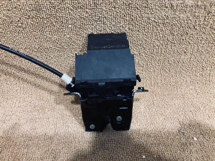 Trunk Lock Latch Mechanism Loading Door Lock for Mercedes Benz W203 C230 E350 W171 SLK320 A1717500085