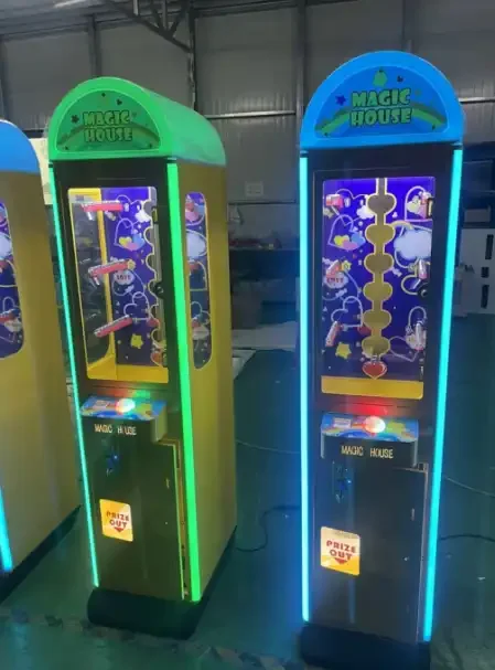 Hot Selling Coin Operated Mini Prize Gift Arcade Game Crane Machines for Shopping Malls