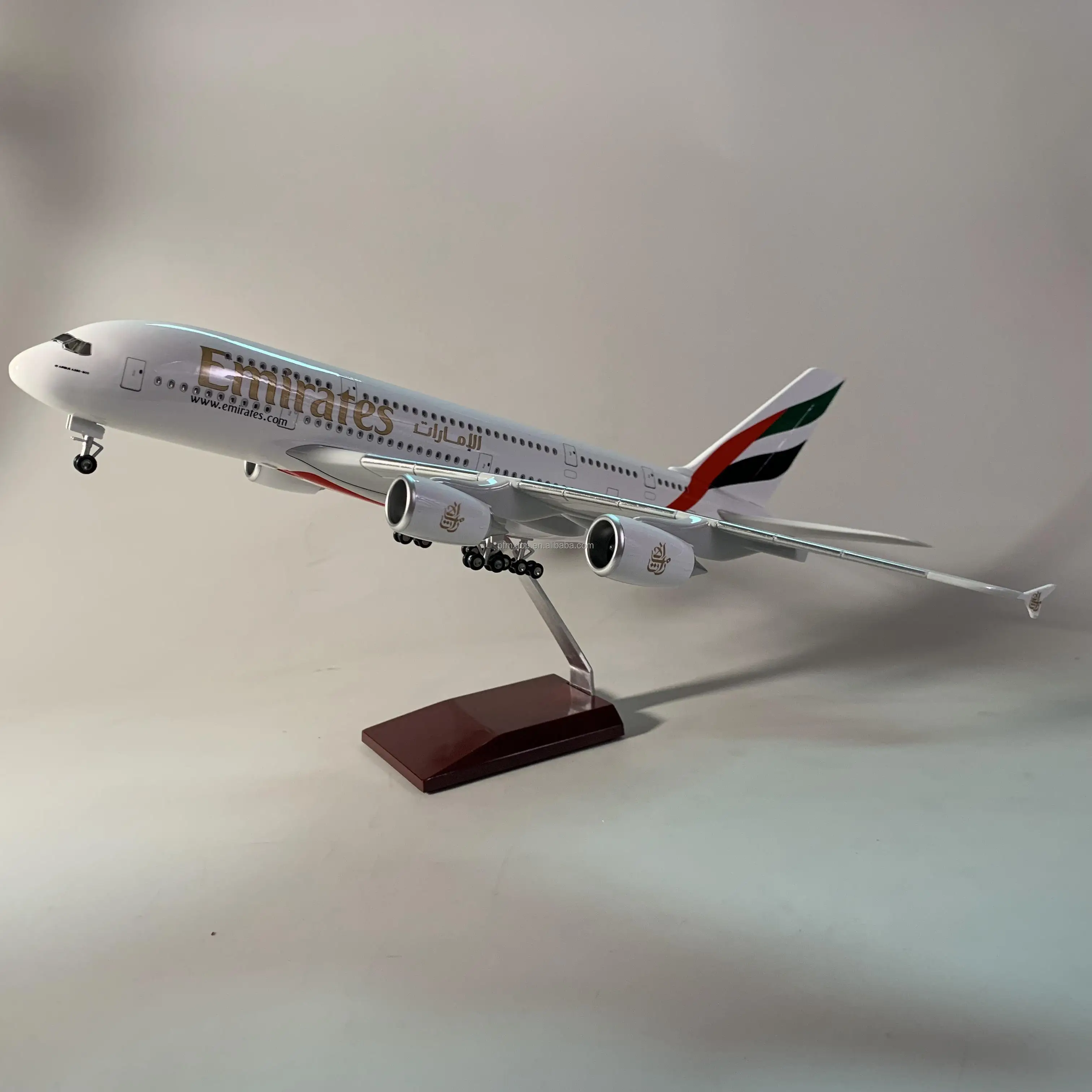 Maqueta Airbus A380 1/160 Emiratos Árabes Unidos, 46 cm, plástico