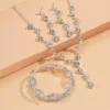 Set collana, orecchini e bracciale in argento