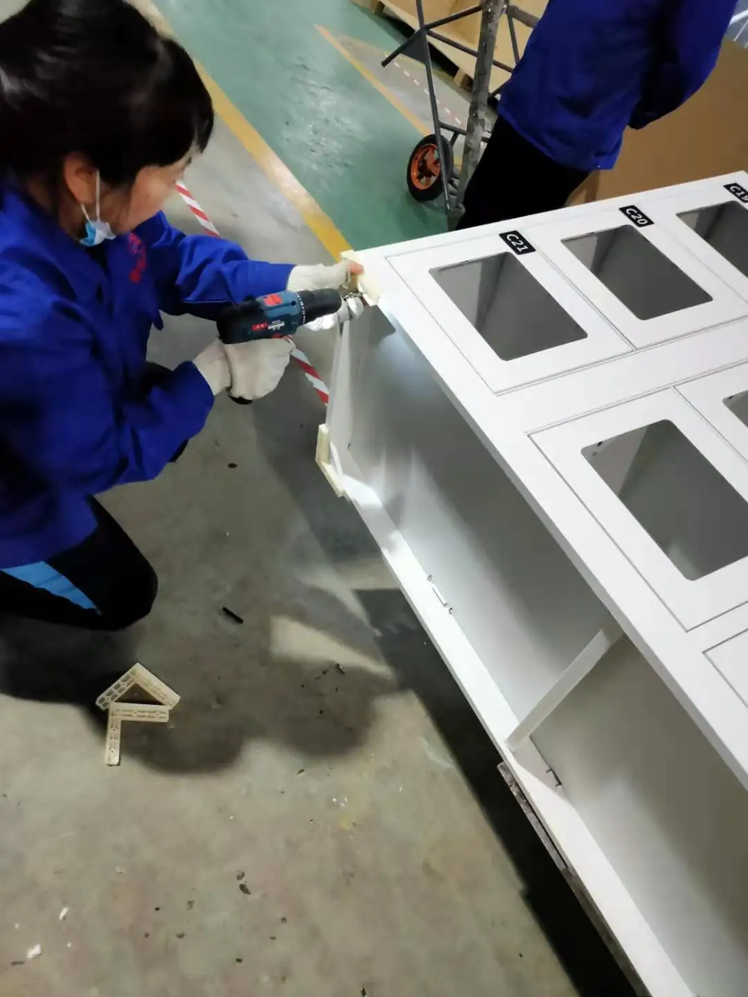 Smart Food Locker PIN Code Barcode Access Fingerprint Face Recognition Cheap Stock Lockers