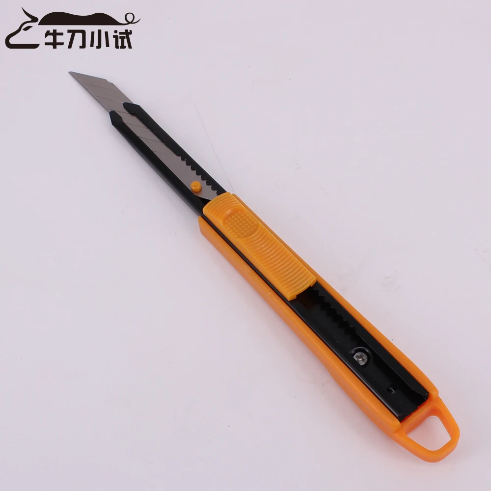 Unique design with  9mm mini utility knife