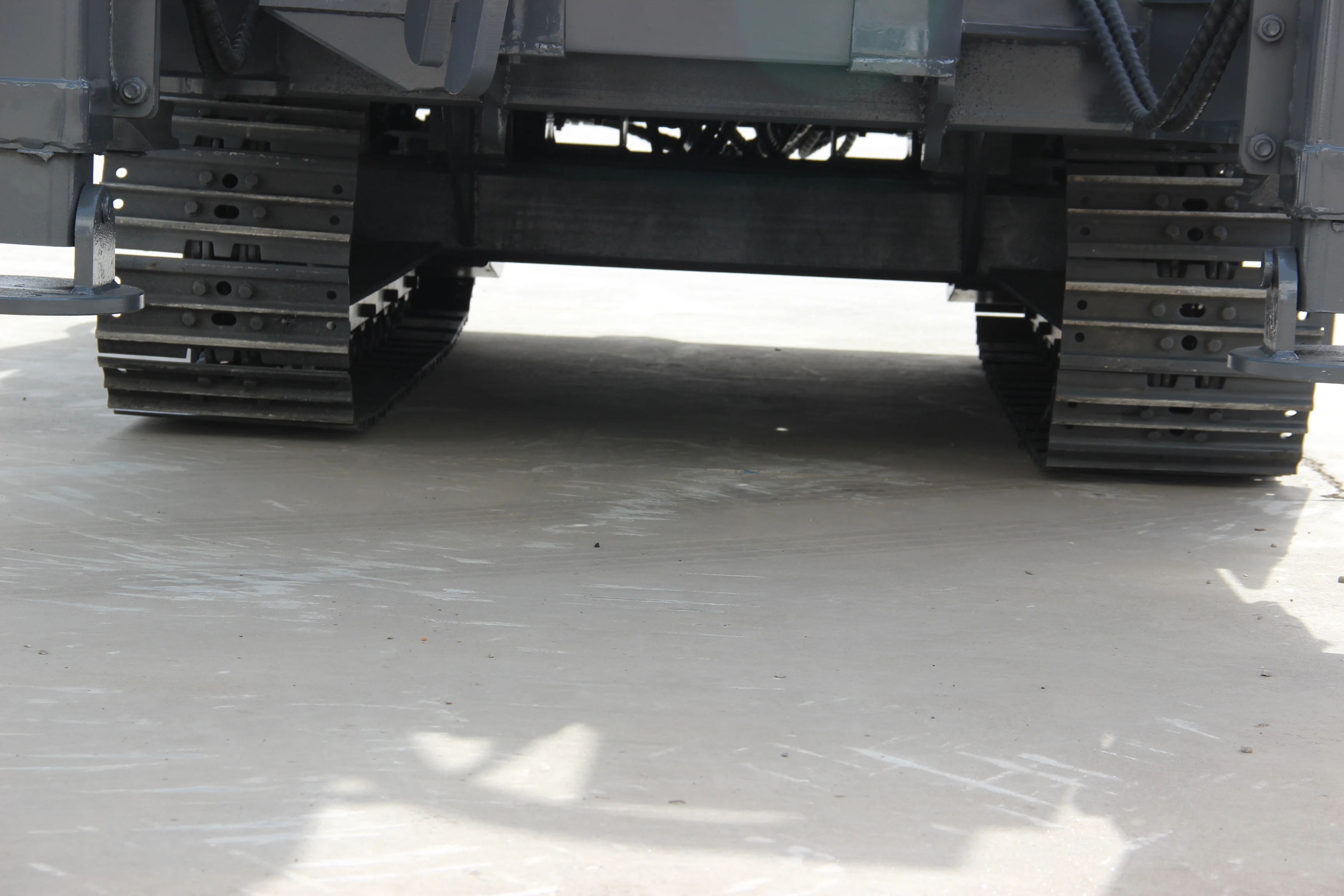 Tracked Ws Rig China-made Fully Hydraulic 400m Depth Diesel-Powered 24T Lifting Force ...