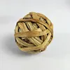Bola de hierba de calabaza de aproximadamente 7 cm.