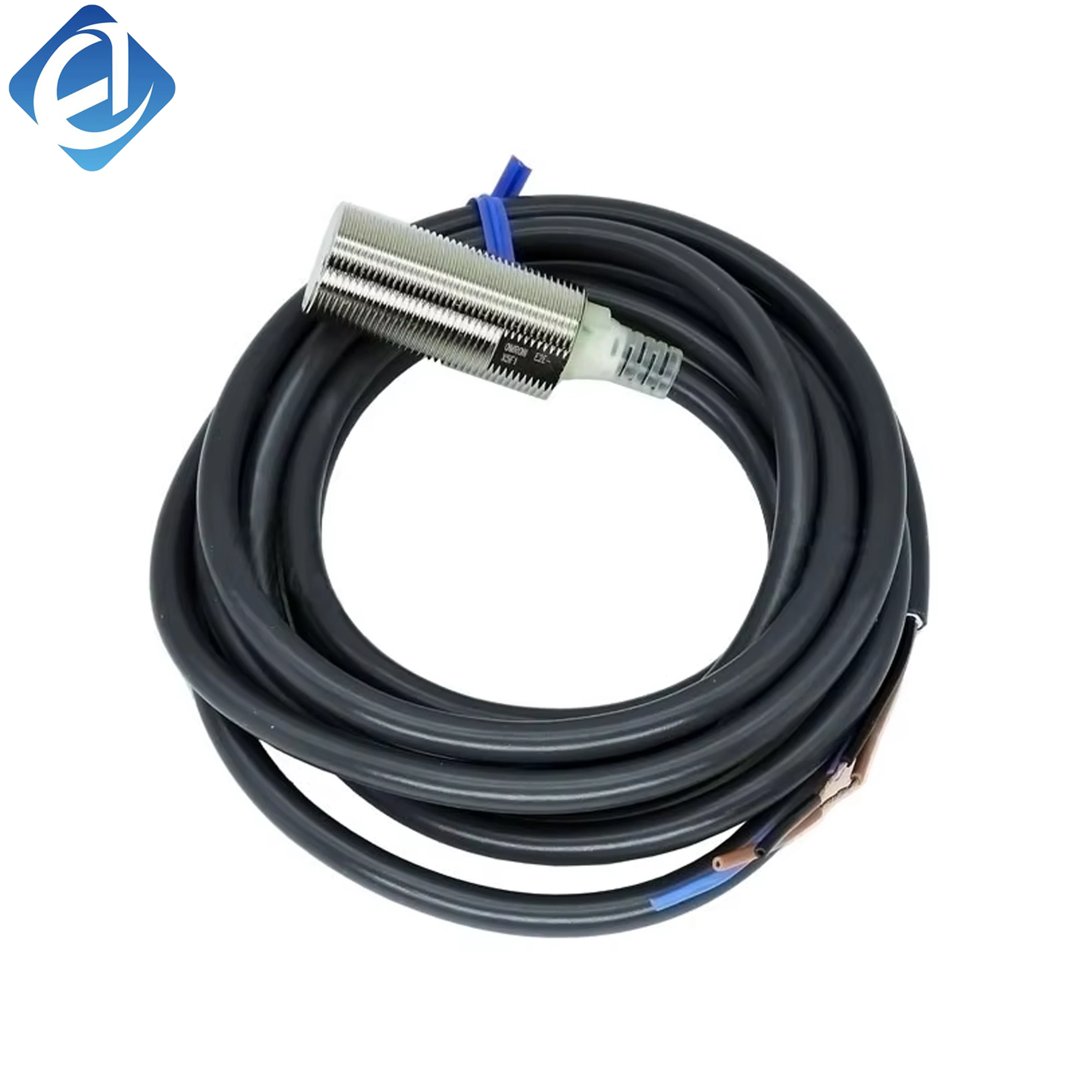 Nuwe oorspronklike E2B-M18KS08-M1-B2 Omron E2B-reeks induktiewe nabyheidssensor, vir opsporing van metaalvoorwerpe, limietposisionering en werkstukteling in industriële outomatisering.
