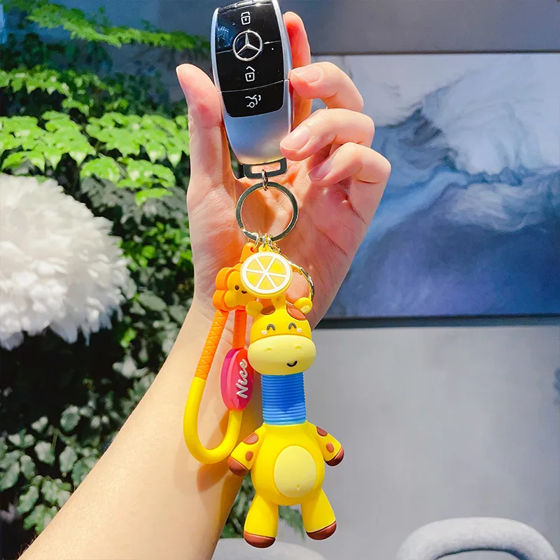 Wholesale Animal Keychain Cartoon Cute Giraffe Keychain 3d Pvc Keyring Funny Stretchy Tube Giraffe Toy Key Chain For Kids Gift