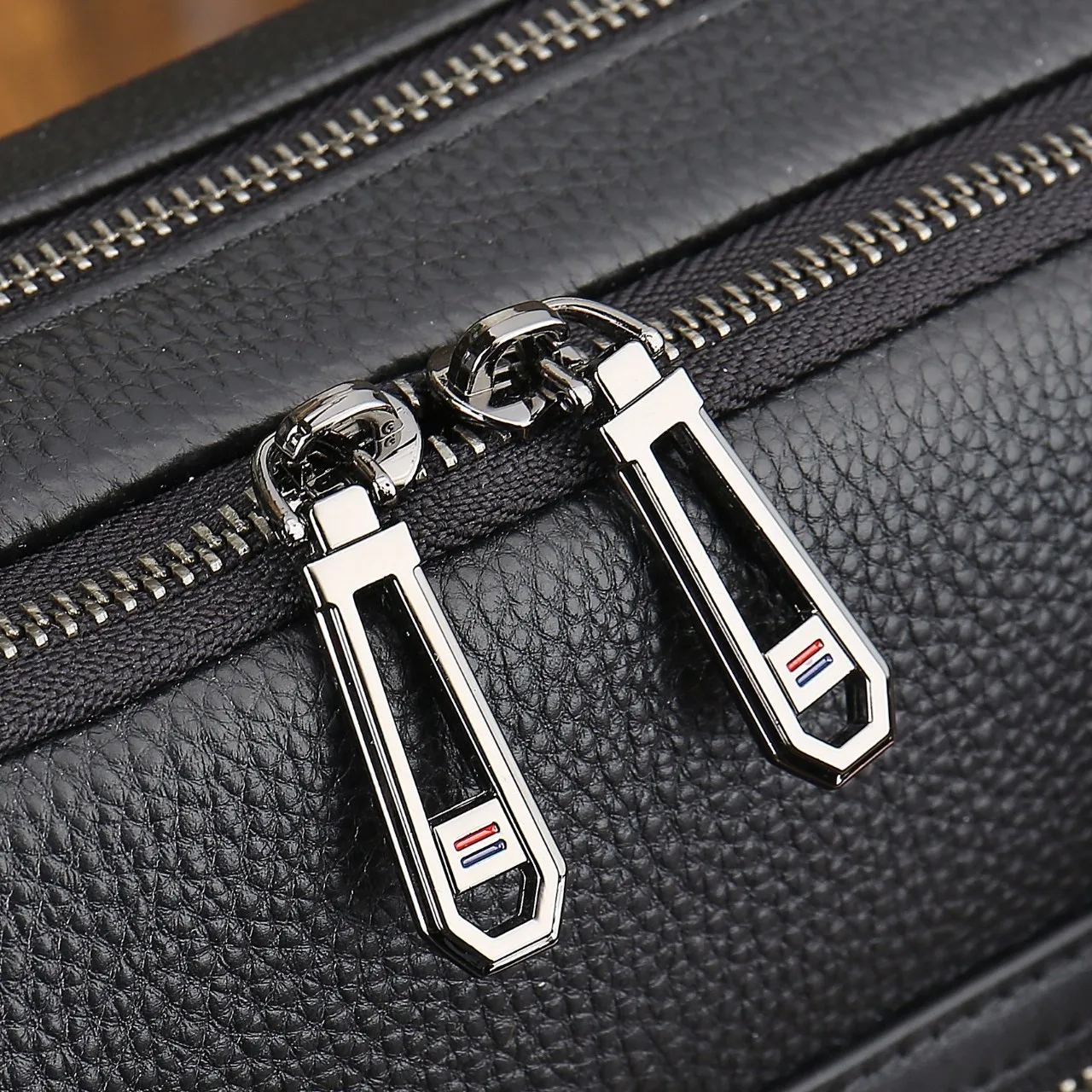 OEM ODM Office Business Style Black Real Cow Skin Cowhide Pebble Genuine Cow Leather Computer Laptop Briefcases