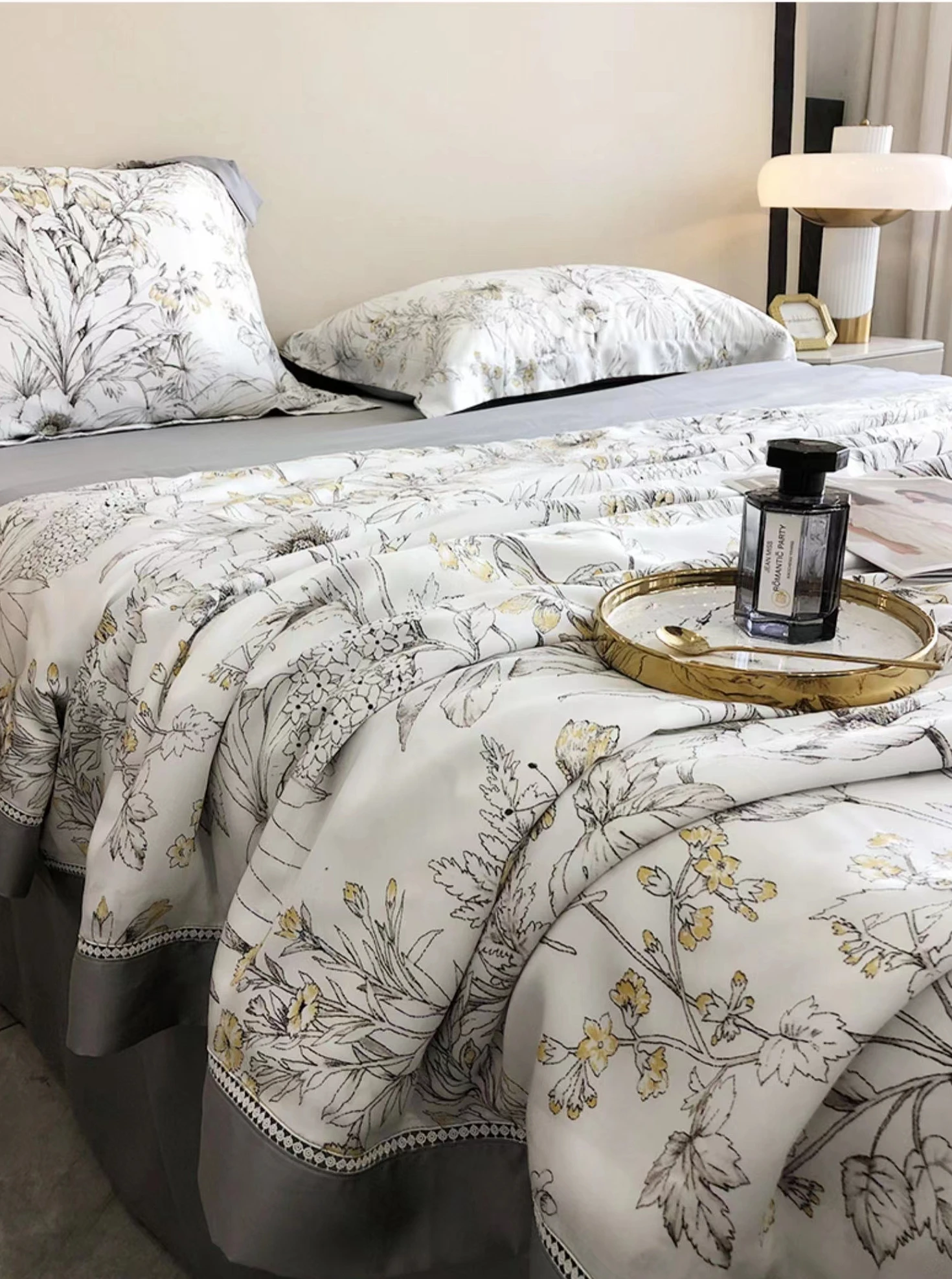 Luxury 100 Lyocell Tencel Bedding Sets Customized Print Designs Bed