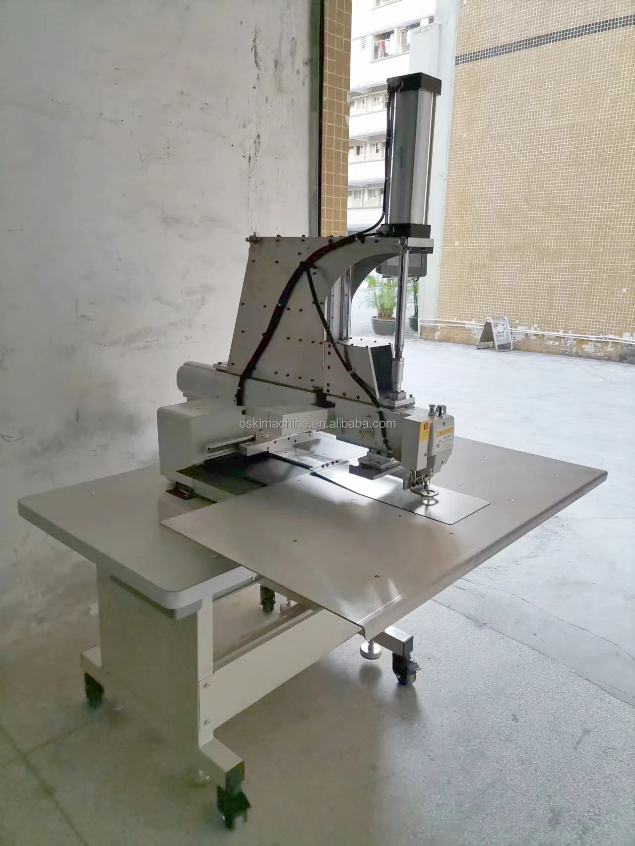 Cushion Dot Pattern Sewing Making Machine Thick Cushion Sewing Machine