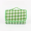 Grille verte et blanche