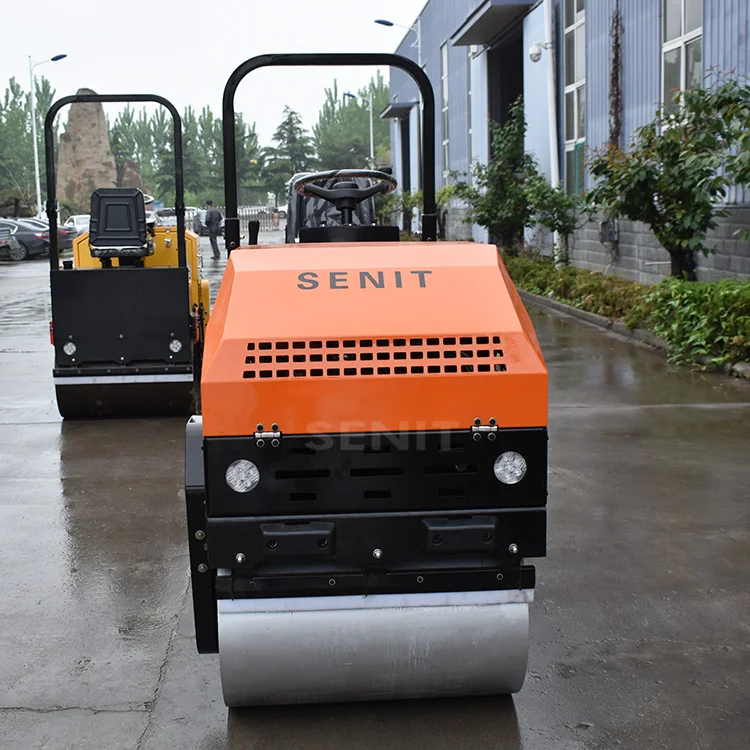asphalt roller