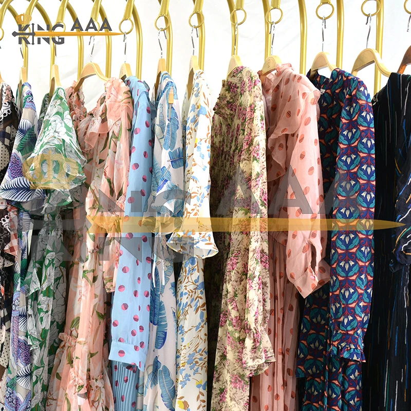 韓国使用服ベール100kg中古服混合バンドルVip中古服| Alibaba.com