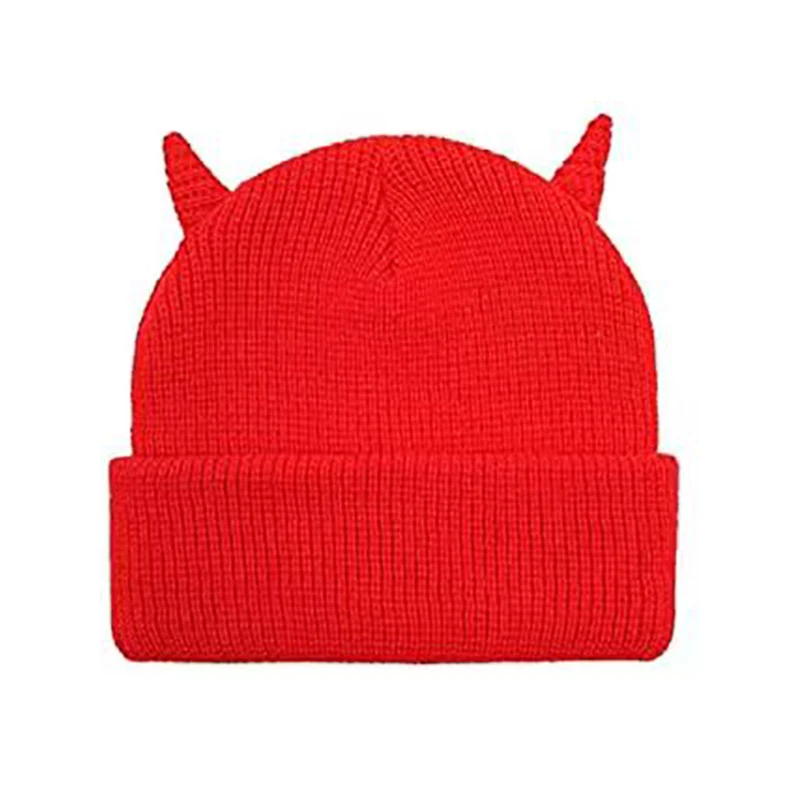 beanie with horns 10.jpg