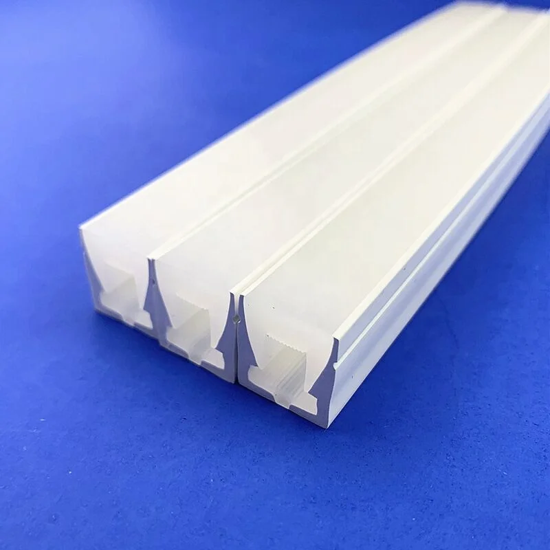 Ölçümlere Göre Yapılan Yaşınlık Karşı Olan Transparent Esnek Silicone Boru LED Şeridi Su Geçirmez Kalıbı İşlem Hizmeti Özel Boyutlar