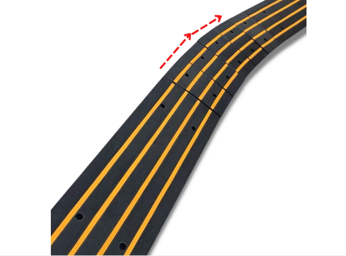 Heavy Duty Rubber Speed Bump Threshold Driveway Curb Ramp for Cars Trucks Scooters Bikes factory